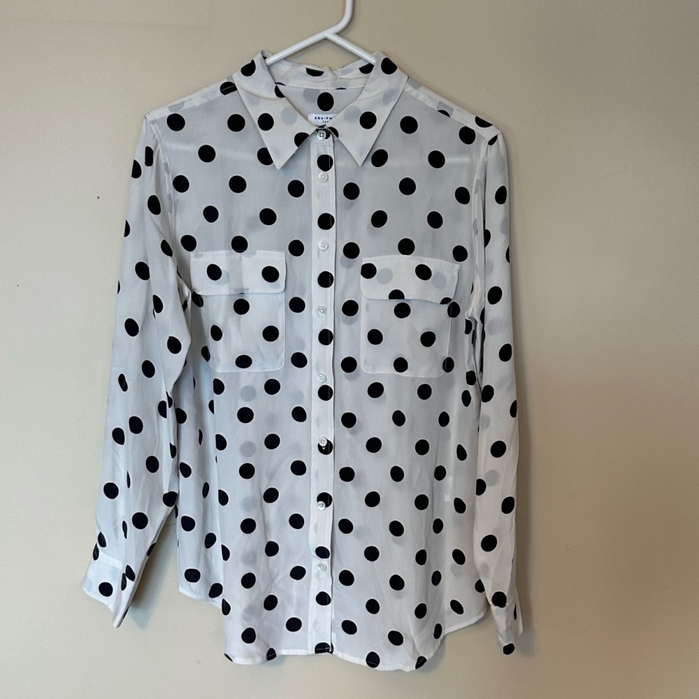 Equipment Femme 100% silk white and black polka dot blouse medium